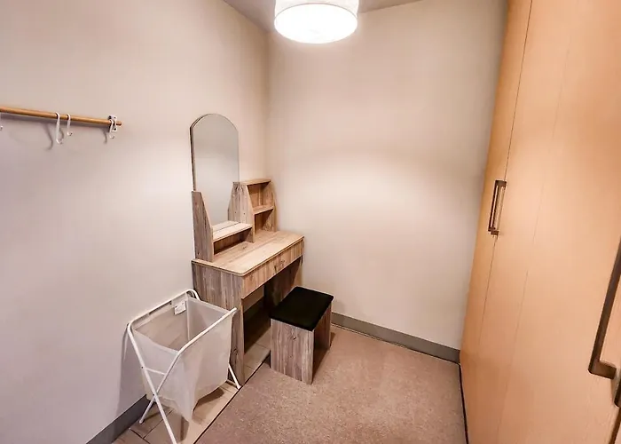 Travellers Haven 3br Bgc, Bathtub, Xbox, 200mbps *