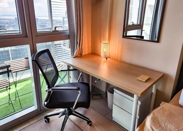 شقة Travellers Haven 3br Bgc, Bathtub, Xbox, 200mbps *