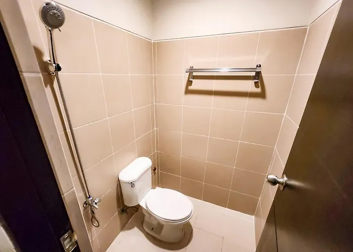 Travellers Haven 3br Bgc, Bathtub, Xbox, 200mbps